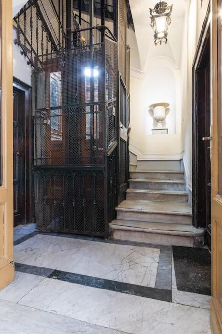 Апартаменты Domus Quirinale Рим Экстерьер фото